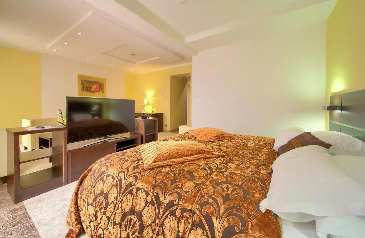 Hotel Marina Krk Town